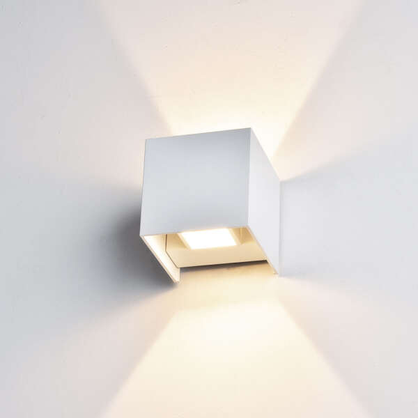 1080G01 Ollie Outdoor Lamp - Image 1